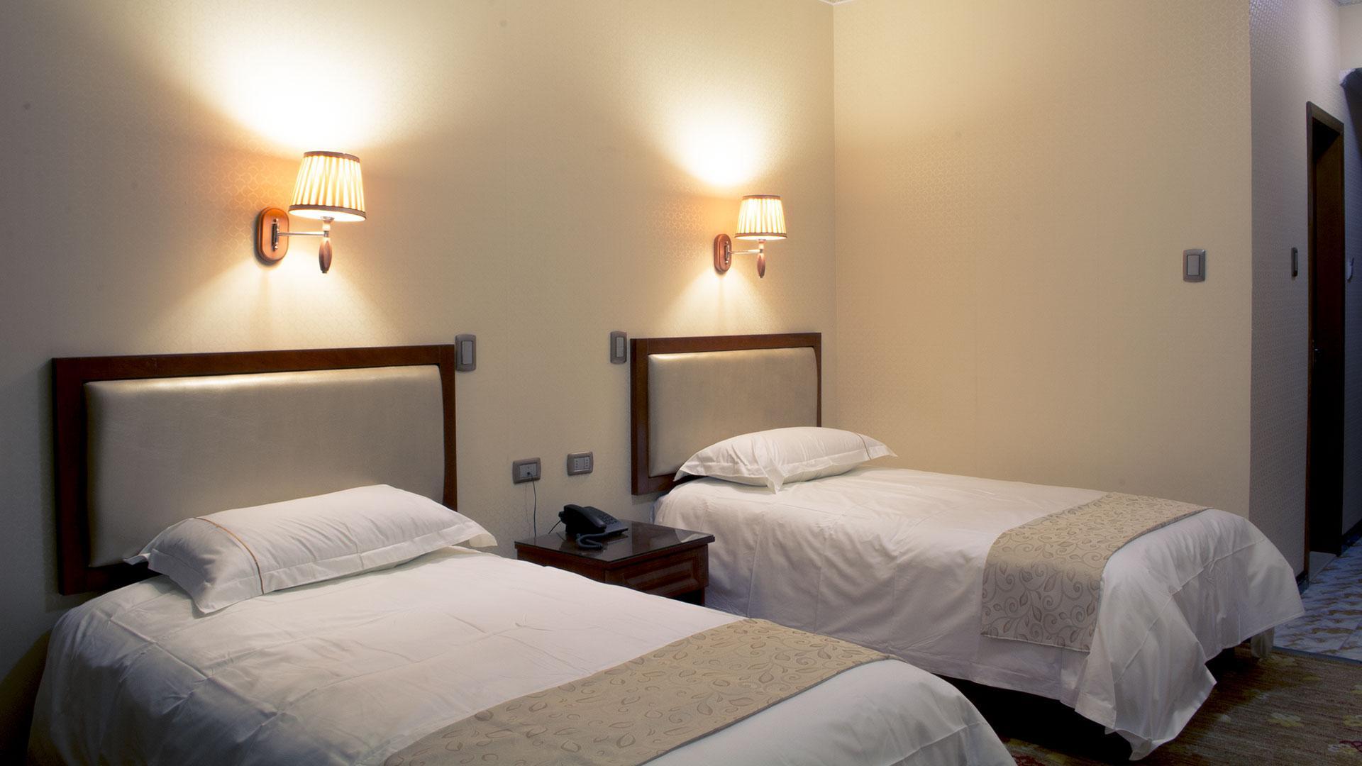 Hotel Pekin إكيكي المظهر الخارجي الصورة
