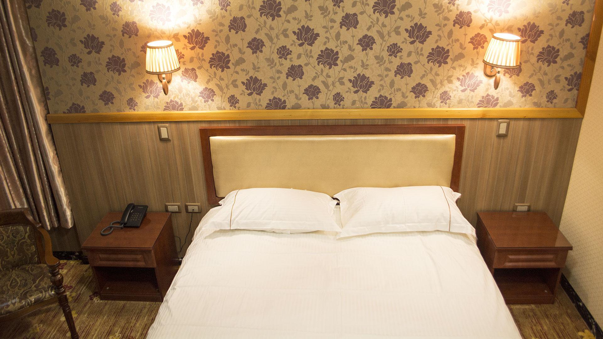 Hotel Pekin إكيكي المظهر الخارجي الصورة